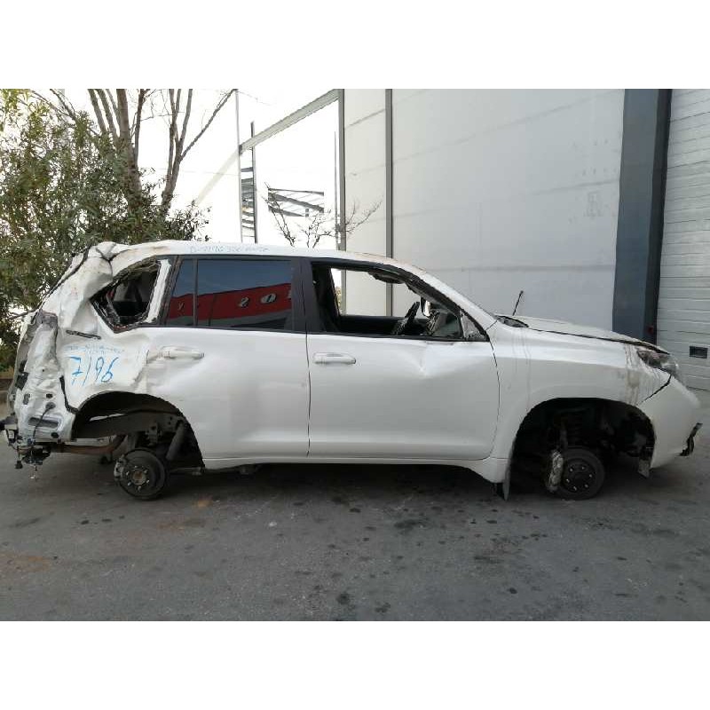 toyota land cruiser (j15) del año 2010