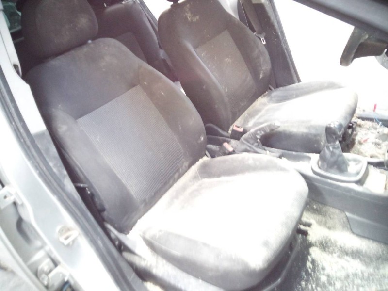 opel corsa d del año 2009