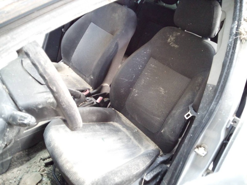 opel corsa d del año 2009