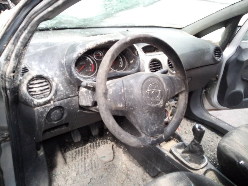 opel corsa d del año 2009