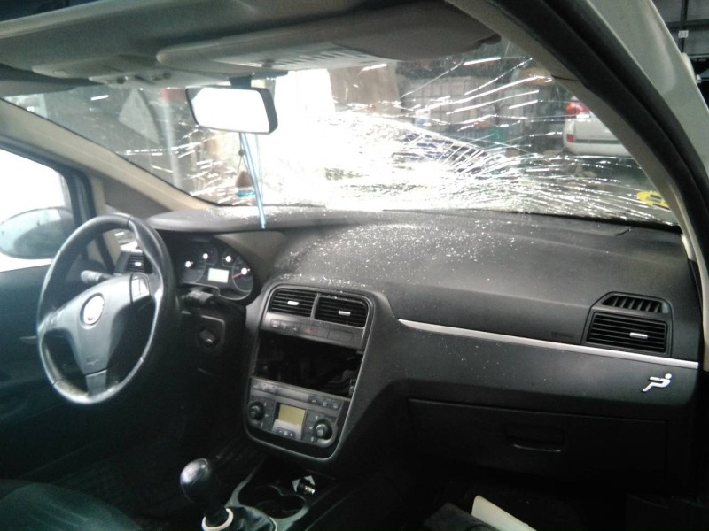 fiat punto berlina (188) del año 2008