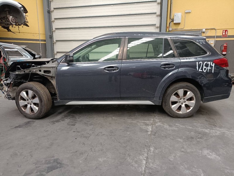 subaru legacy kombi/outback b14 del año 2013