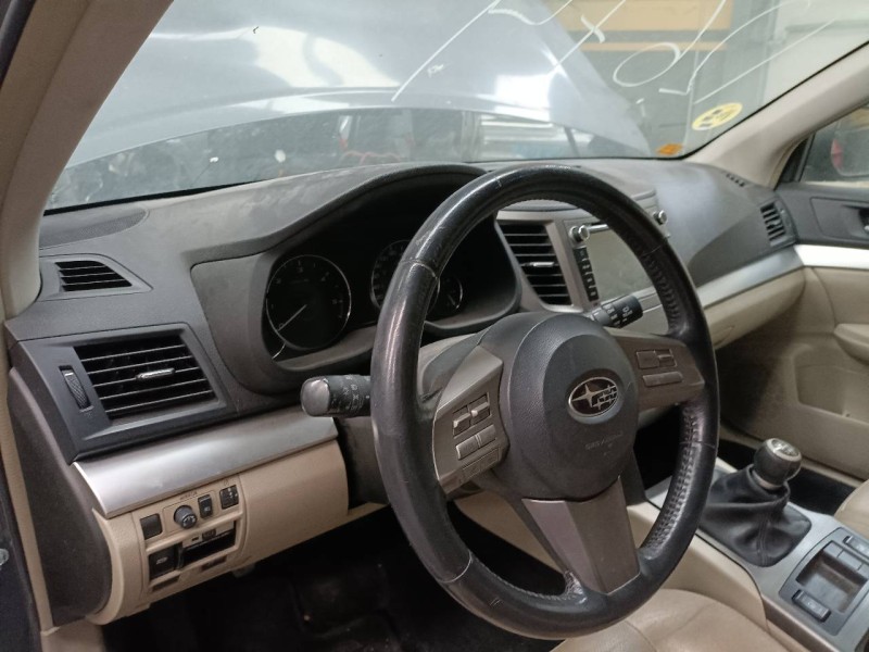 subaru legacy kombi/outback b14 del año 2013