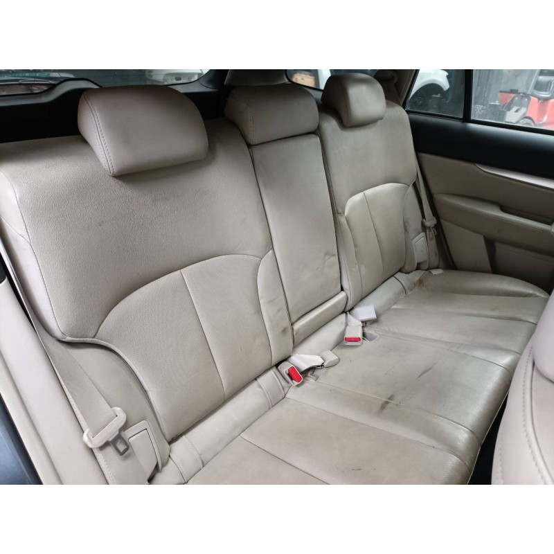 subaru legacy kombi/outback b14 del año 2013