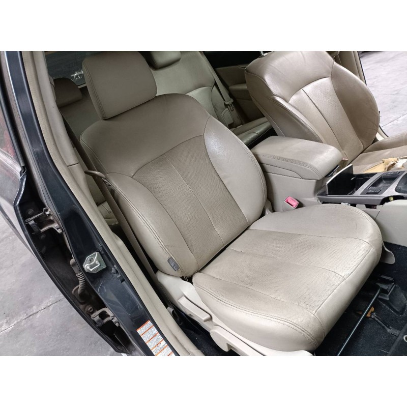 subaru legacy kombi/outback b14 del año 2013