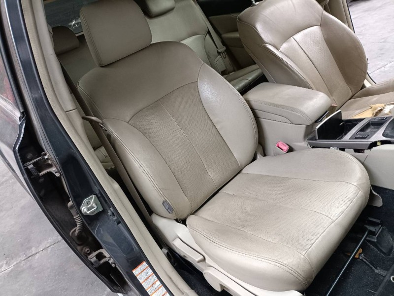 subaru legacy kombi/outback b14 del año 2013