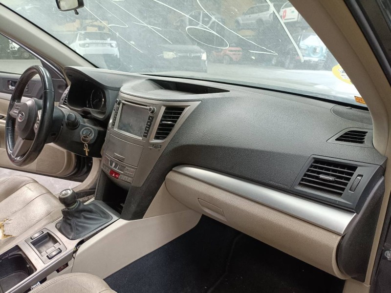 subaru legacy kombi/outback b14 del año 2013