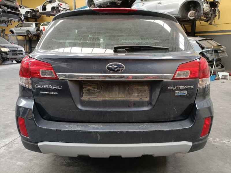 subaru legacy kombi/outback b14 del año 2013
