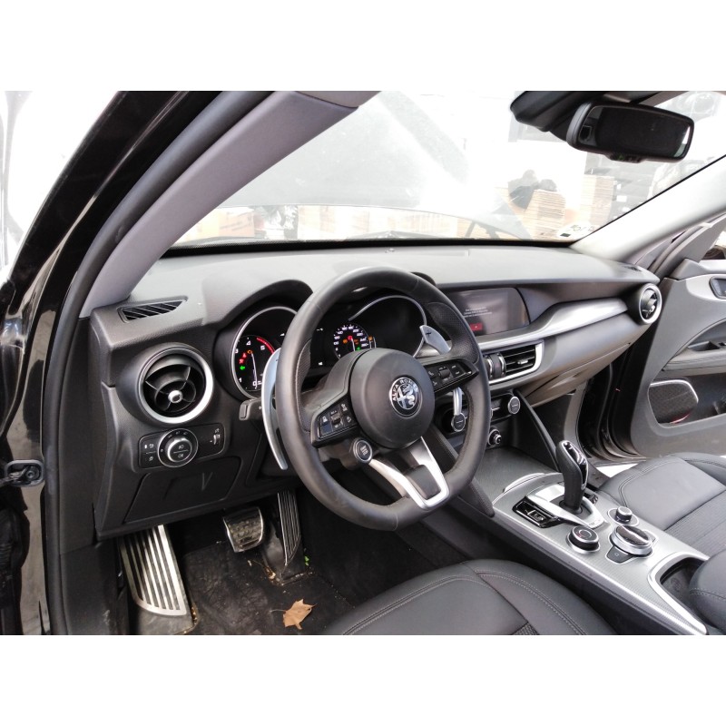 alfa romeo stelvio (630) del año 2021