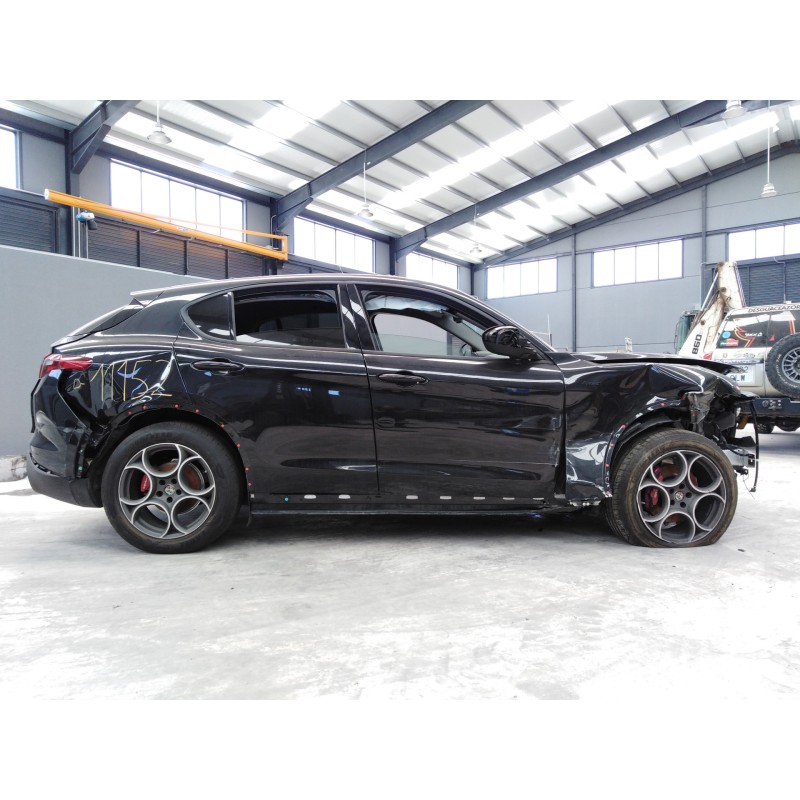 alfa romeo stelvio (630) del año 2021