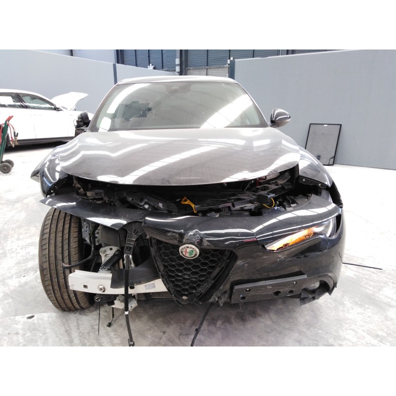 alfa romeo stelvio (630) del año 2021