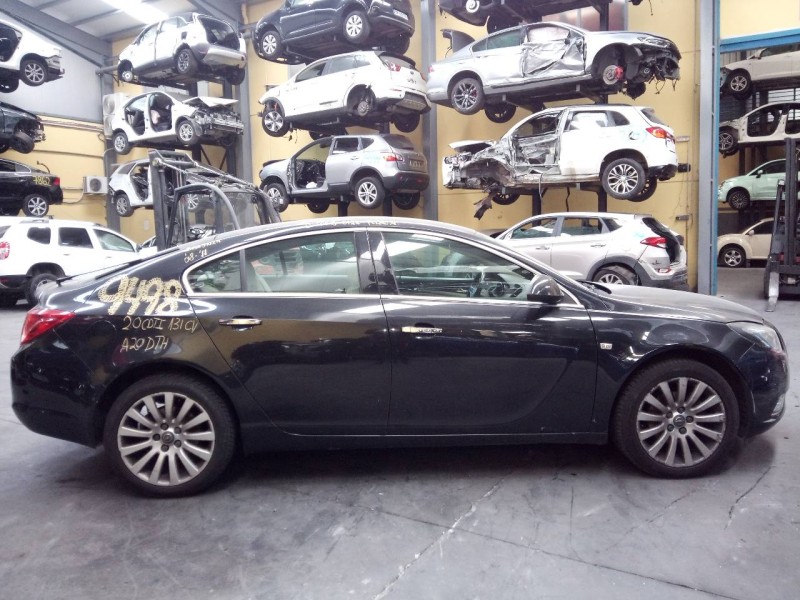 opel insignia berlina del año 2010
