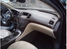 opel insignia berlina del año 2010 2