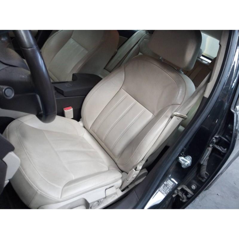 opel insignia berlina del año 2010