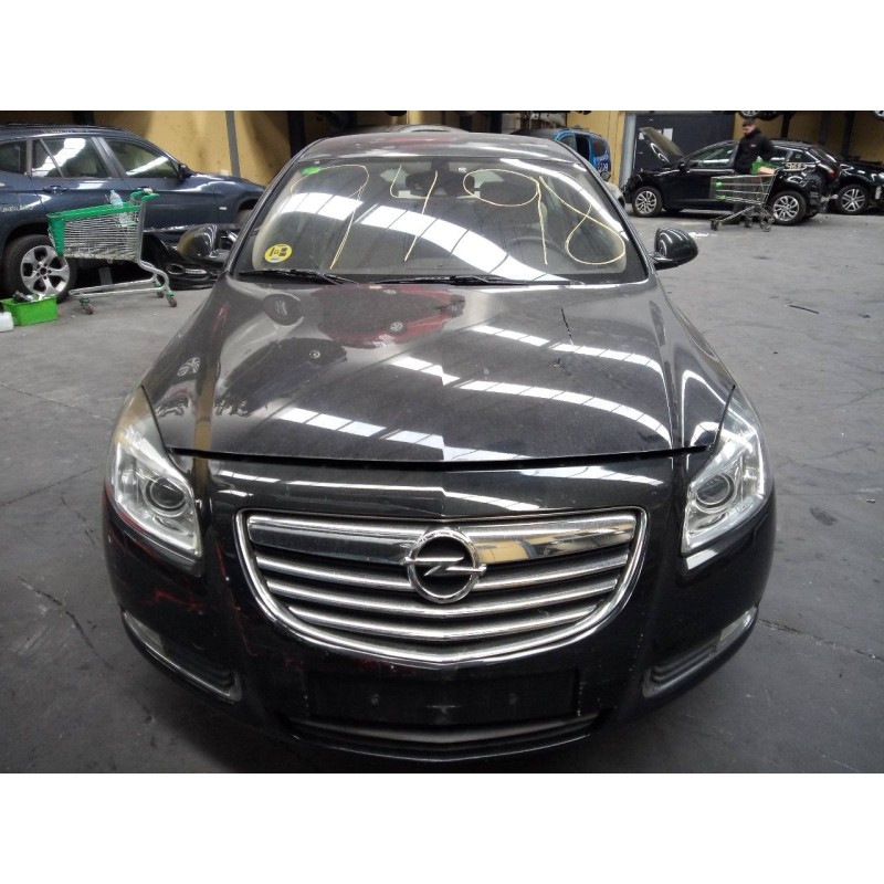 opel insignia berlina del año 2010