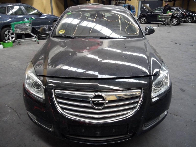 opel insignia berlina del año 2010