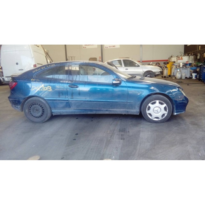 mercedes-benz clase c (w203) berlina del año 2002