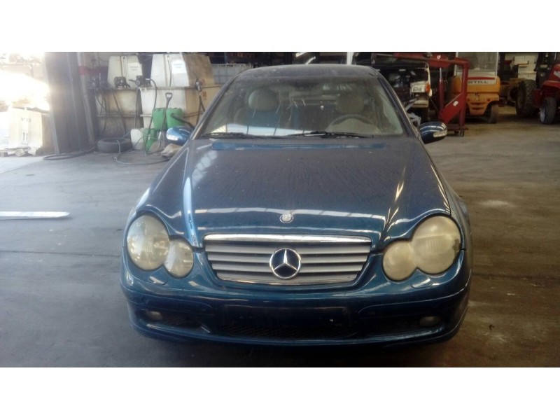 mercedes-benz clase c (w203) berlina del año 2002