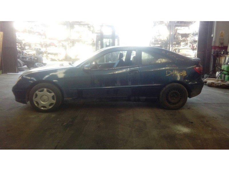 mercedes-benz clase c (w203) berlina del año 2002