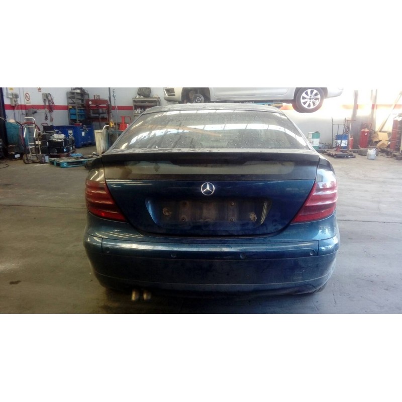 mercedes-benz clase c (w203) berlina del año 2002