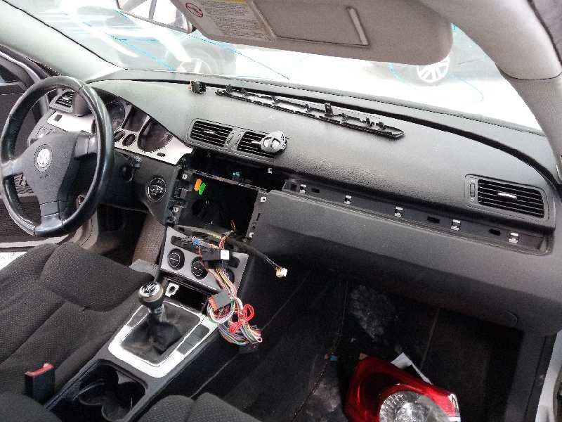 volkswagen passat variant (3c5) del año 2005