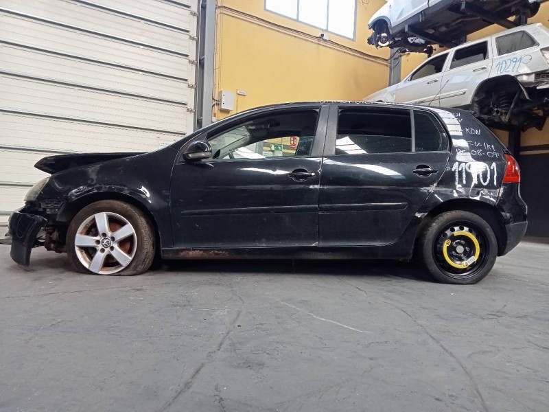 volkswagen golf v berlina (1k1) del año 2008