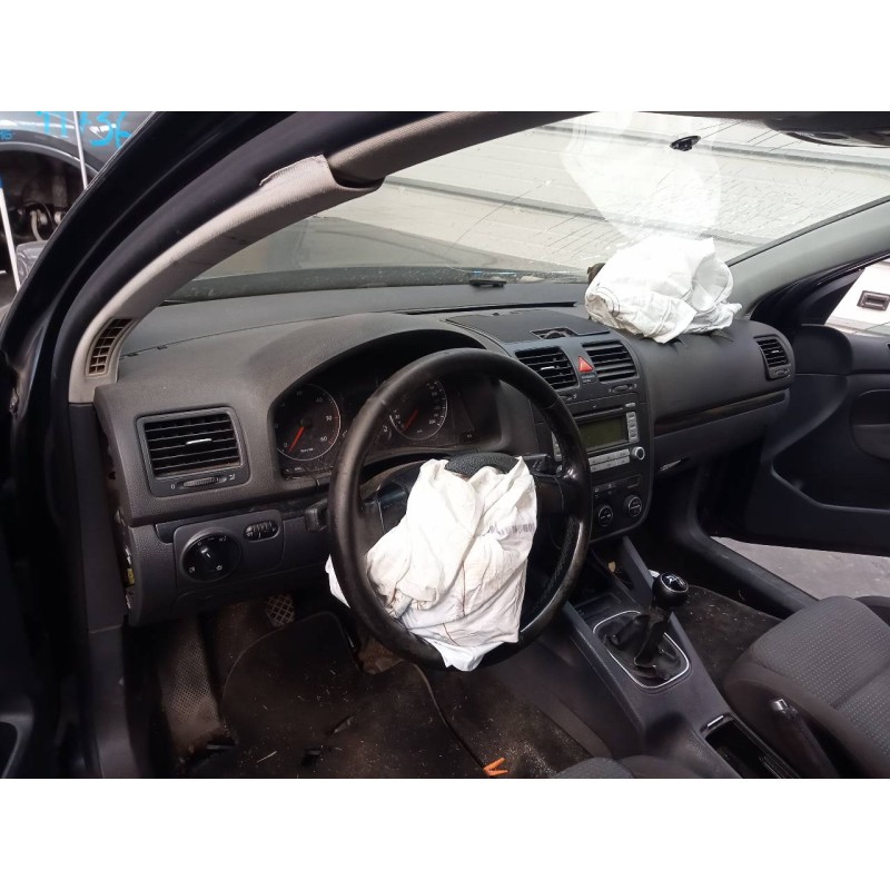 volkswagen golf v berlina (1k1) del año 2008