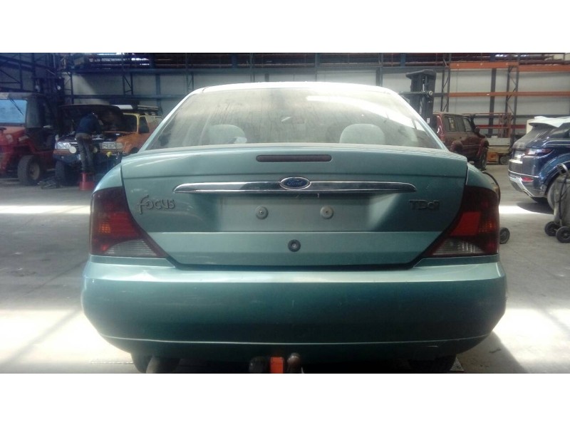 ford focus berlina (cak) del año 2001