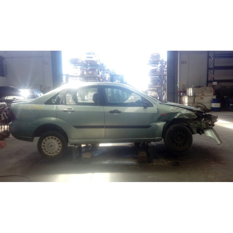 ford focus berlina (cak) del año 2001