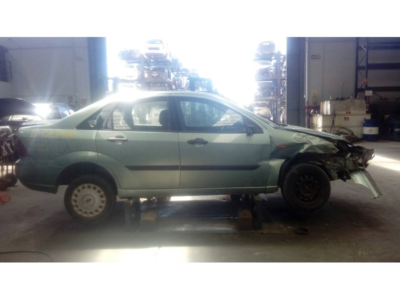 ford focus berlina (cak) del año 2001