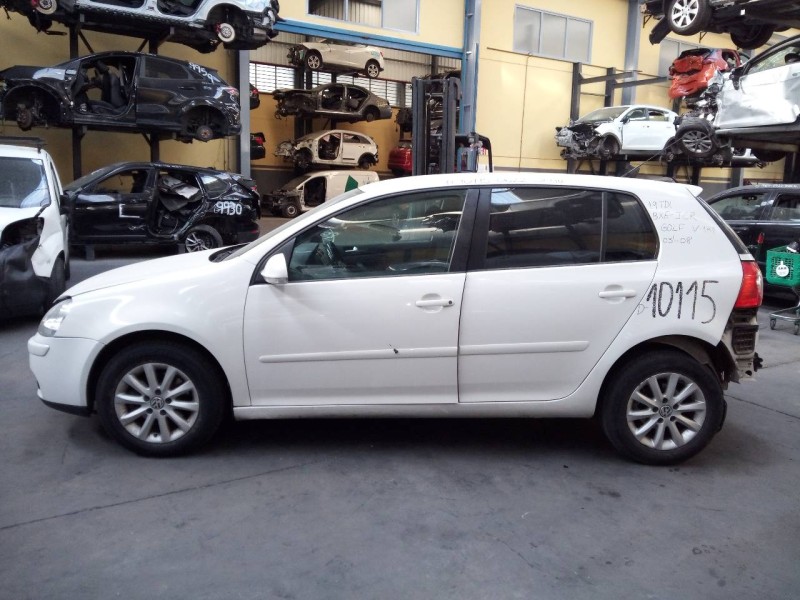 volkswagen golf v berlina (1k1) del año 2008