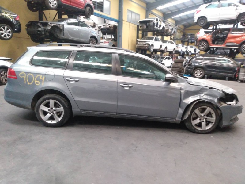 volkswagen passat variant (365) del año 2010