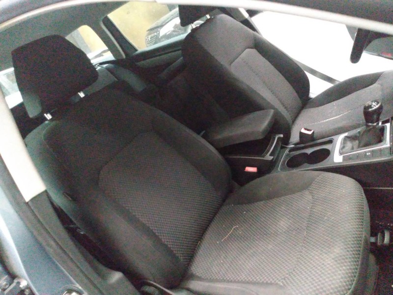 volkswagen passat variant (365) del año 2010