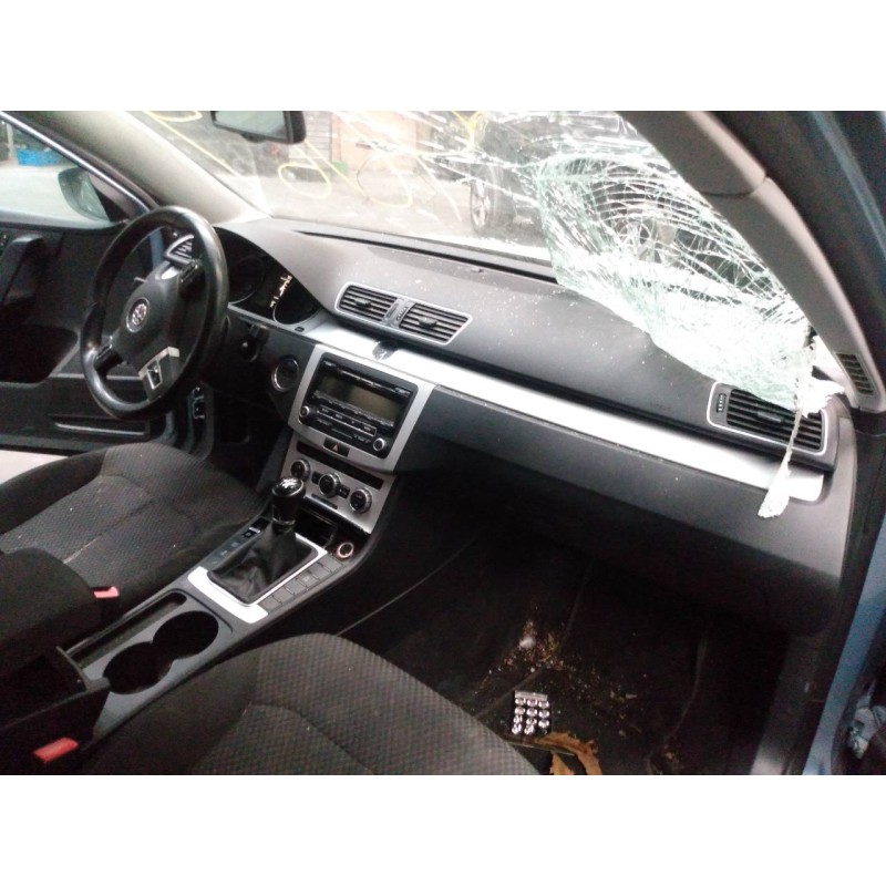 volkswagen passat variant (365) del año 2010