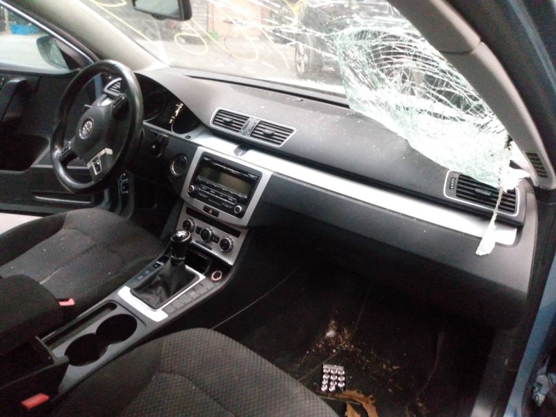 volkswagen passat variant (365) del año 2010