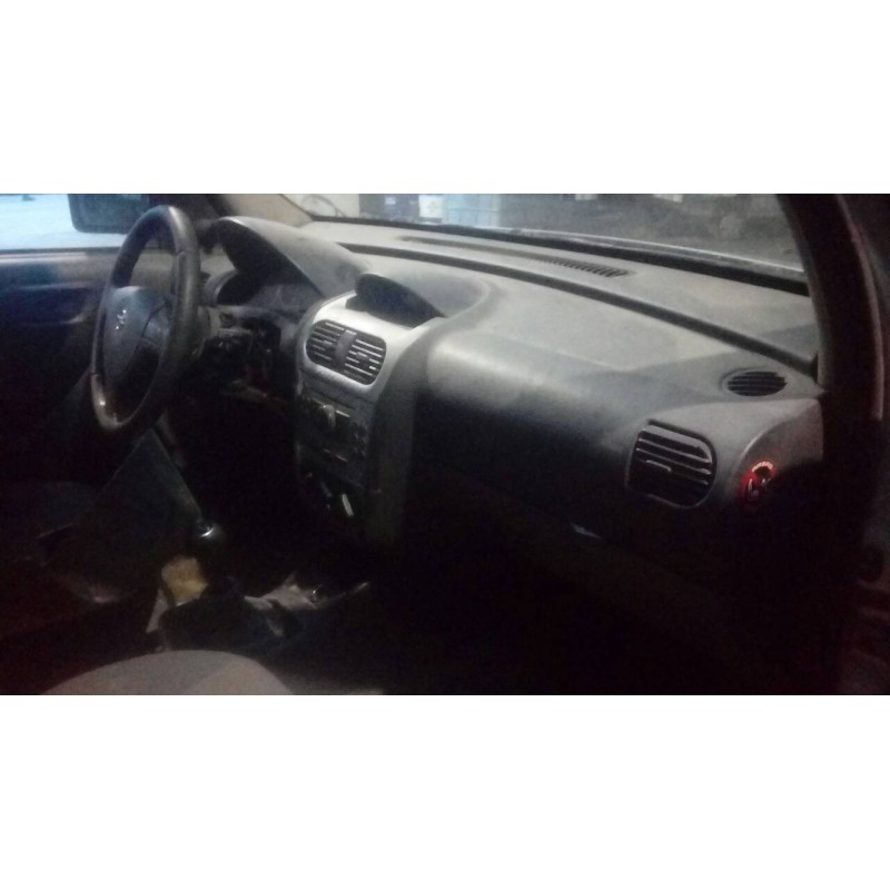 opel combo (corsa c) del año 2004