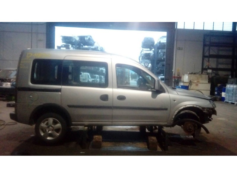 opel combo (corsa c) del año 2004