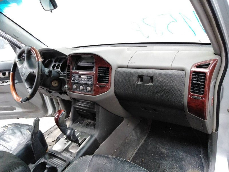 mitsubishi montero (v60/v70) del año 2004