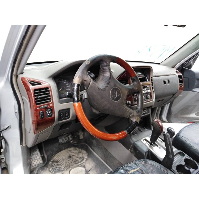 mitsubishi montero (v60/v70) del año 2004