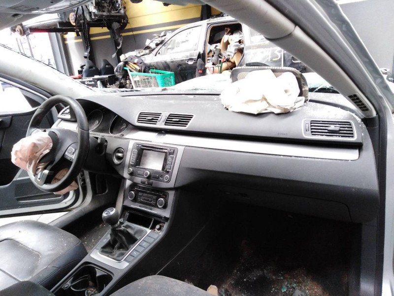 volkswagen passat lim. (362) del año 2010