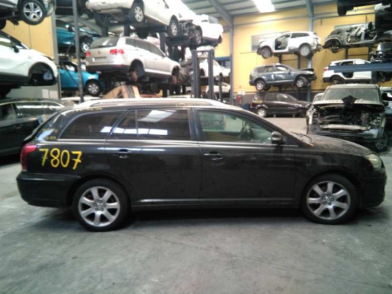 toyota avensis wagon (t25) del año 2006