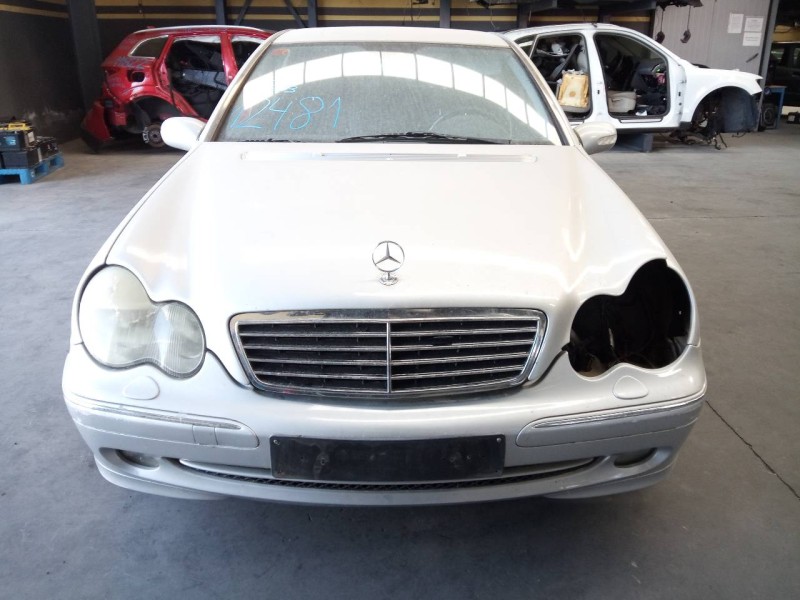 mercedes-benz clase c (w203) berlina del año 2003