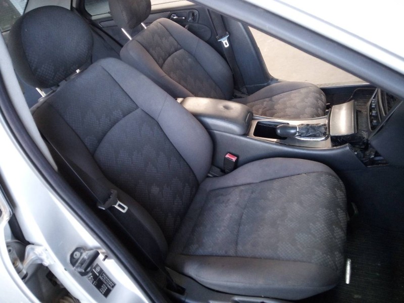 mercedes-benz clase c (w203) berlina del año 2003