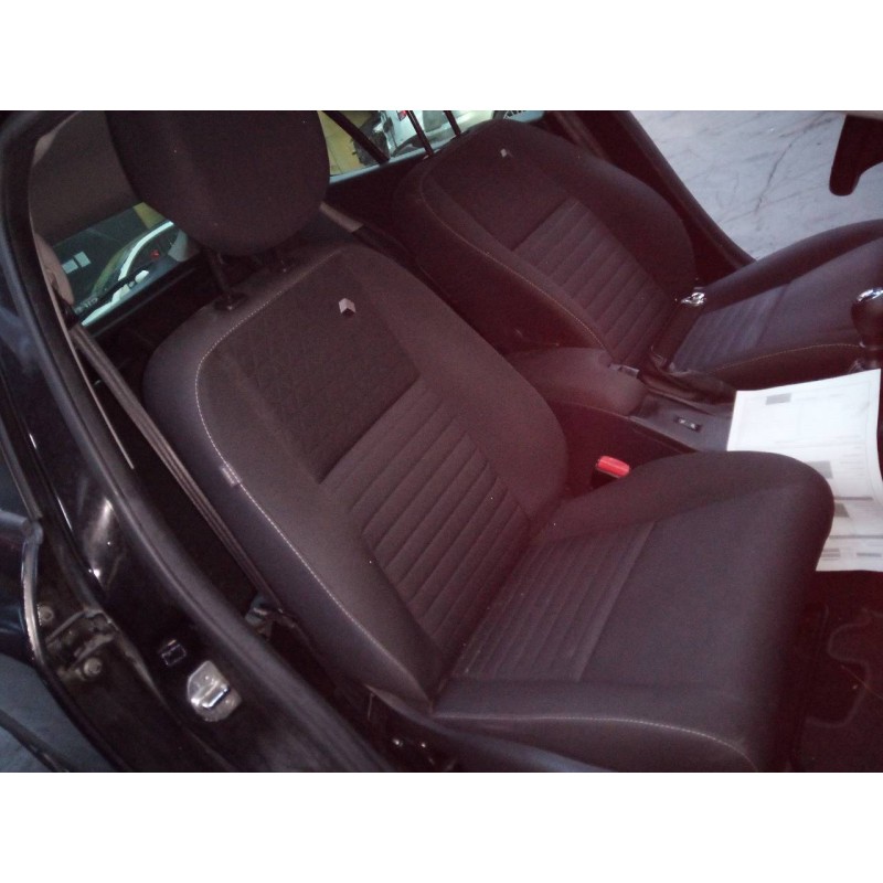 renault megane iii berlina 5 p del año 2012