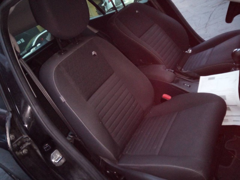 renault megane iii berlina 5 p del año 2012