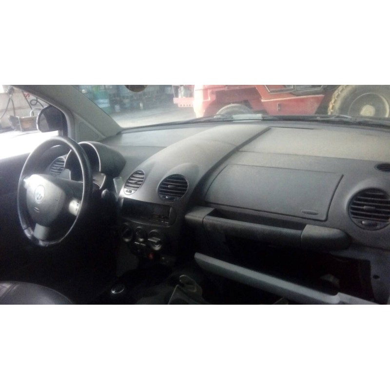 volkswagen new beetle cabriolet (1y7) del año 1999