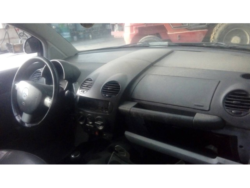 volkswagen new beetle cabriolet (1y7) del año 1999