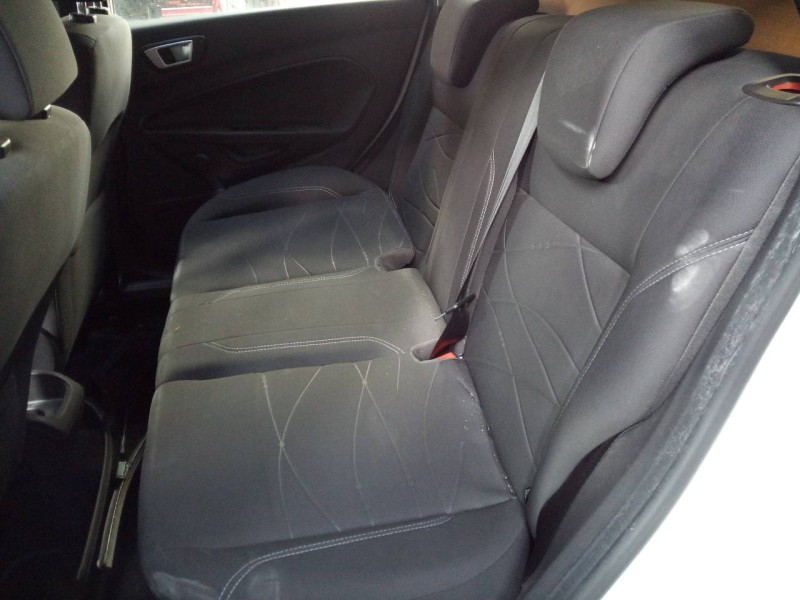 ford fiesta (ccn) del año 2013