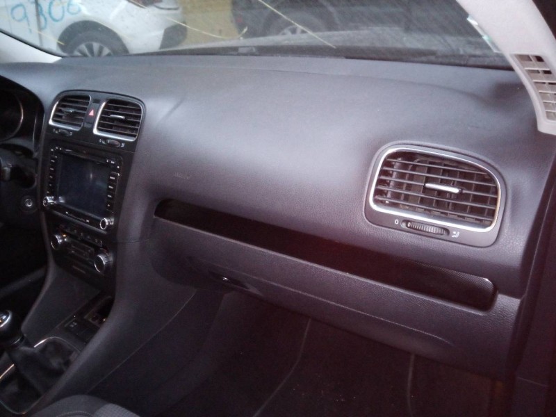 volkswagen golf vi (5k1) del año 2008