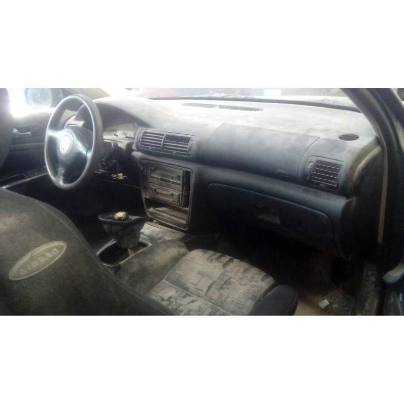 volkswagen passat berlina (3b2) del año 2000